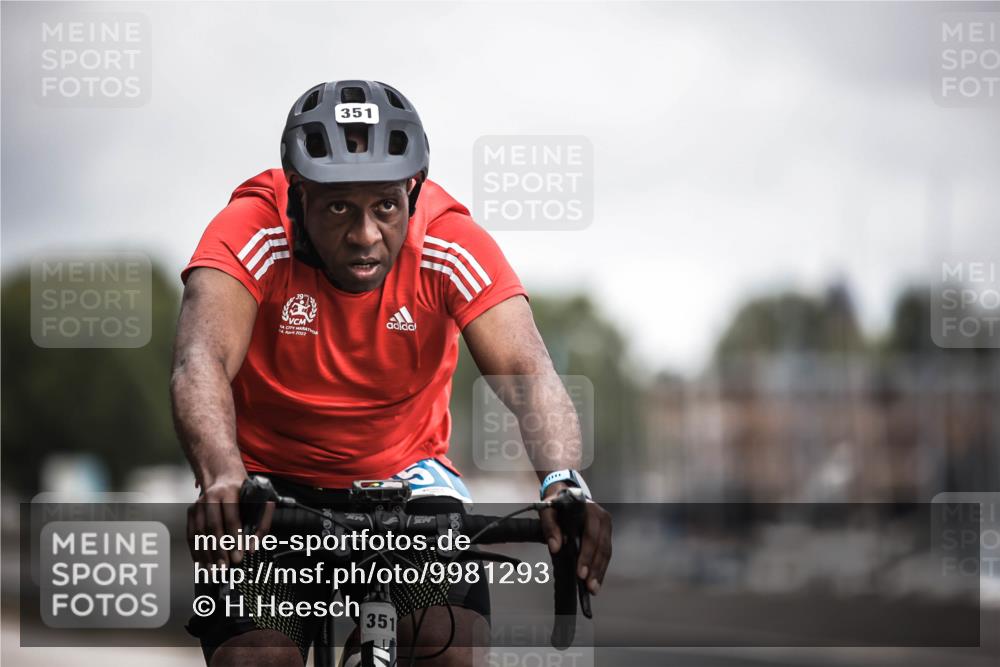 16.08.2026 - KN Förde Triathlon 2026 H.Heesch http://msf.ph/oto/9981293 16.08.2026 11:57:19 Radfahren  meine-sportfotos.de