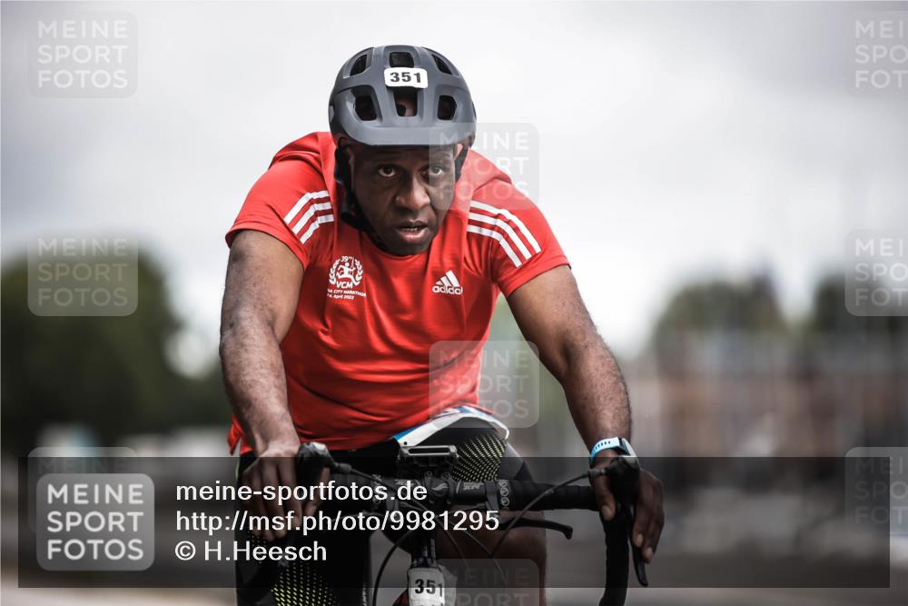 16.08.2026 - KN Förde Triathlon 2026 H.Heesch http://msf.ph/oto/9981295 16.08.2026 11:57:19 Radfahren  meine-sportfotos.de