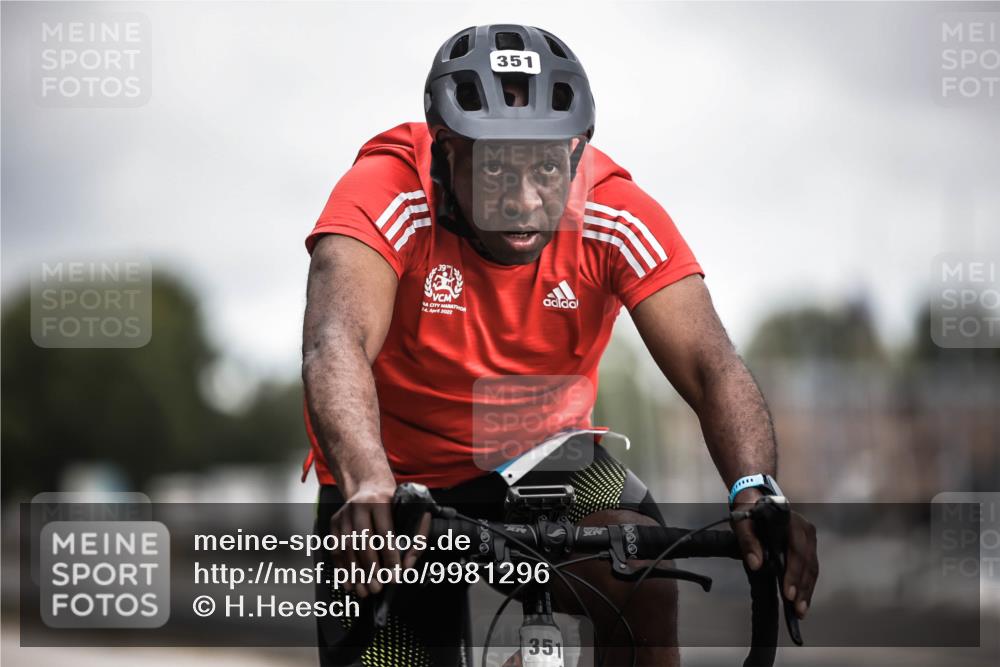 16.08.2026 - KN Förde Triathlon 2026 H.Heesch http://msf.ph/oto/9981296 16.08.2026 11:57:19 Radfahren  meine-sportfotos.de