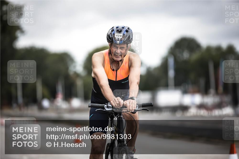 16.08.2026 - KN Förde Triathlon 2026 H.Heesch http://msf.ph/oto/9981303 16.08.2026 12:00:41 Radfahren  meine-sportfotos.de