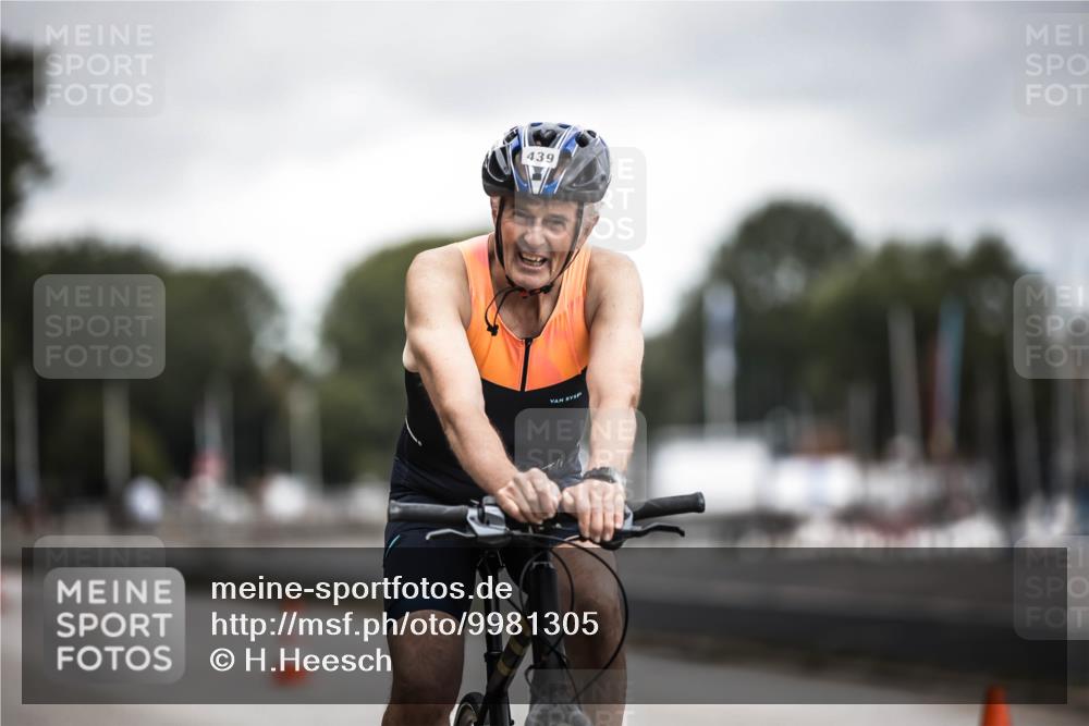 16.08.2026 - KN Förde Triathlon 2026 H.Heesch http://msf.ph/oto/9981305 16.08.2026 12:00:42 Radfahren  meine-sportfotos.de