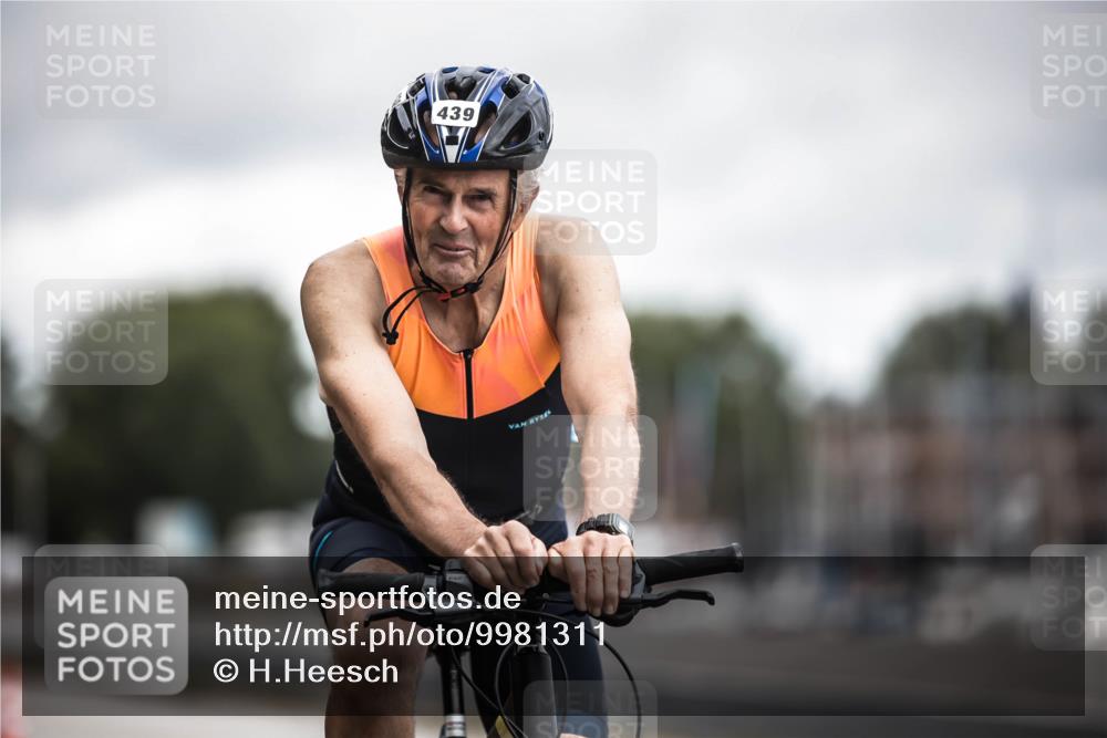 16.08.2026 - KN Förde Triathlon 2026 H.Heesch http://msf.ph/oto/9981311 16.08.2026 12:00:42 Radfahren  meine-sportfotos.de