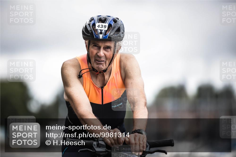 16.08.2026 - KN Förde Triathlon 2026 H.Heesch http://msf.ph/oto/9981314 16.08.2026 12:00:42 Radfahren  meine-sportfotos.de