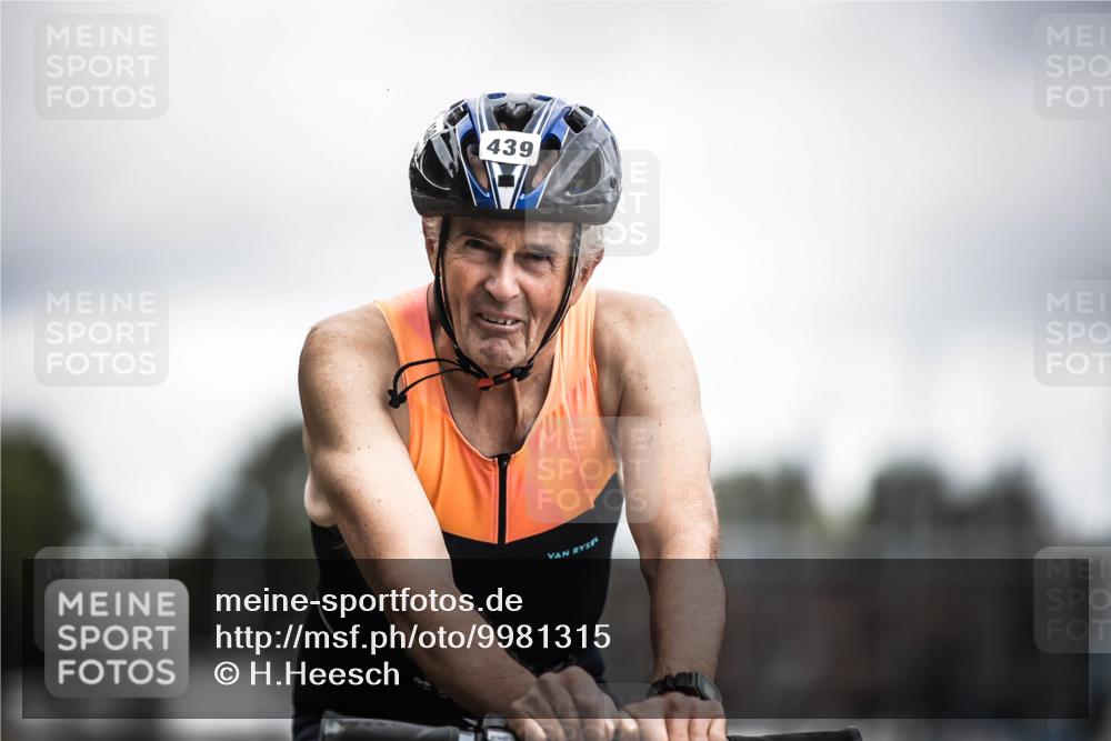 16.08.2026 - KN Förde Triathlon 2026 H.Heesch http://msf.ph/oto/9981315 16.08.2026 12:00:42 Radfahren  meine-sportfotos.de