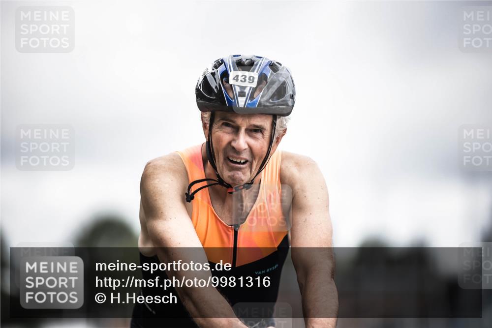 16.08.2026 - KN Förde Triathlon 2026 H.Heesch http://msf.ph/oto/9981316 16.08.2026 12:00:42 Radfahren  meine-sportfotos.de