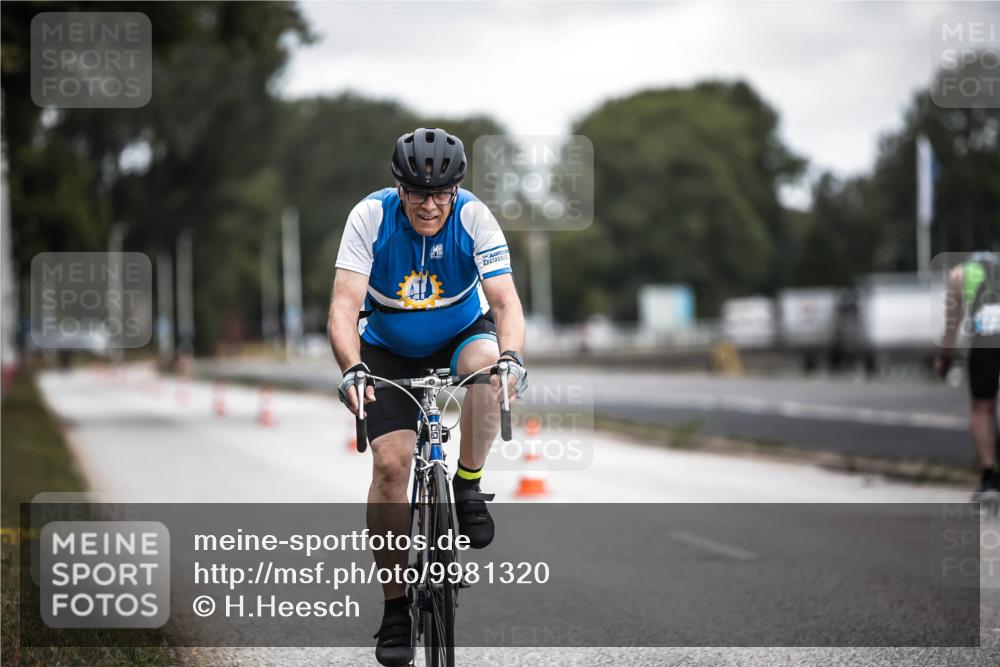 16.08.2026 - KN Förde Triathlon 2026 H.Heesch http://msf.ph/oto/9981320 16.08.2026 12:01:00 Radfahren  meine-sportfotos.de