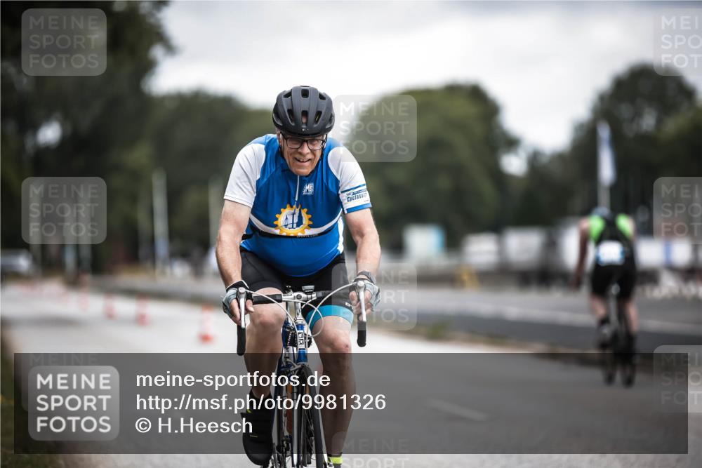 16.08.2026 - KN Förde Triathlon 2026 H.Heesch http://msf.ph/oto/9981326 16.08.2026 12:01:00 Radfahren  meine-sportfotos.de