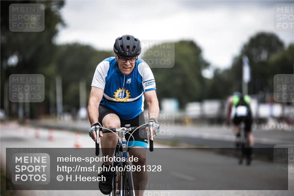 16.08.2026 - KN Förde Triathlon 2026 H.Heesch http://msf.ph/oto/9981328 16.08.2026 12:01:00 Radfahren  meine-sportfotos.de