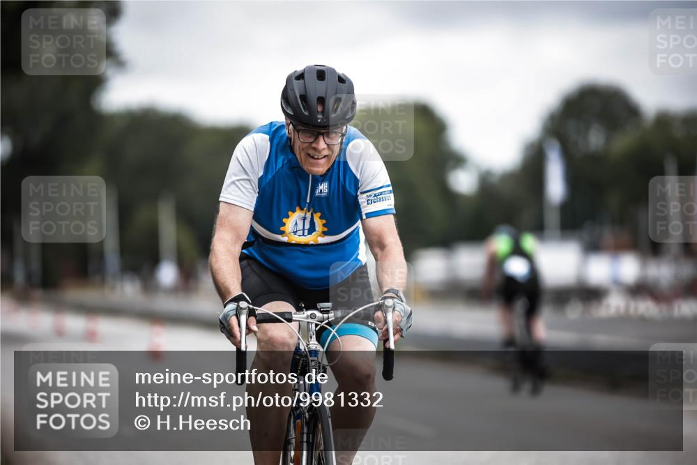 16.08.2026 - KN Förde Triathlon 2026 H.Heesch http://msf.ph/oto/9981332 16.08.2026 12:01:01 Radfahren  meine-sportfotos.de