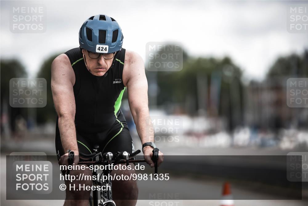 16.08.2026 - KN Förde Triathlon 2026 H.Heesch http://msf.ph/oto/9981335 16.08.2026 12:04:00 Radfahren  meine-sportfotos.de