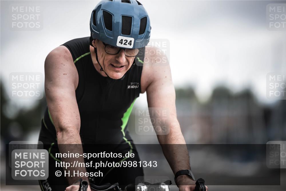 16.08.2026 - KN Förde Triathlon 2026 H.Heesch http://msf.ph/oto/9981343 16.08.2026 12:04:00 Radfahren  meine-sportfotos.de