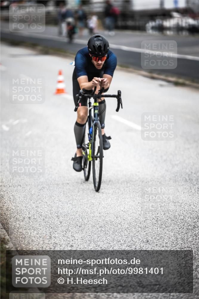 16.08.2026 - KN Förde Triathlon 2026 H.Heesch http://msf.ph/oto/9981401 16.08.2026 12:45:20 Radfahren 503, 518 meine-sportfotos.de