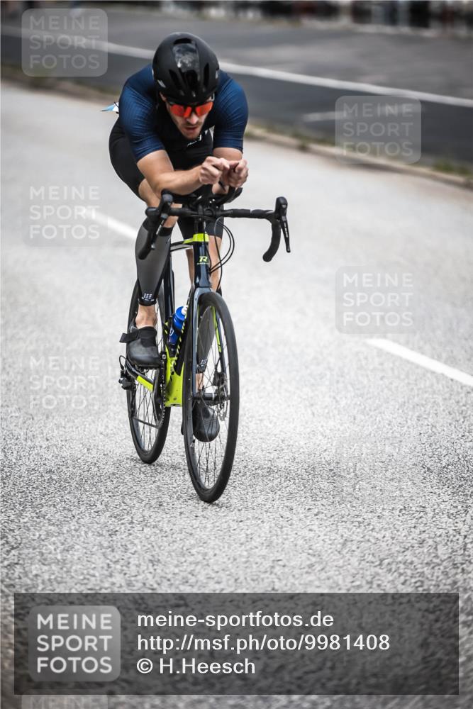 16.08.2026 - KN Förde Triathlon 2026 H.Heesch http://msf.ph/oto/9981408 16.08.2026 12:45:21 Radfahren 503, 518 meine-sportfotos.de