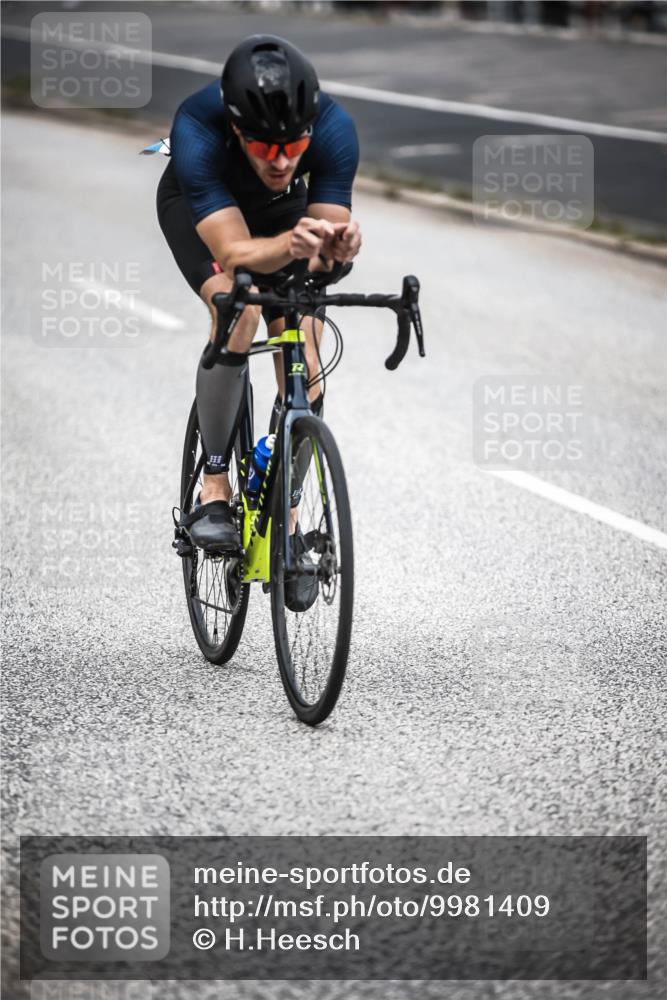 16.08.2026 - KN Förde Triathlon 2026 H.Heesch http://msf.ph/oto/9981409 16.08.2026 12:45:21 Radfahren 503, 518 meine-sportfotos.de