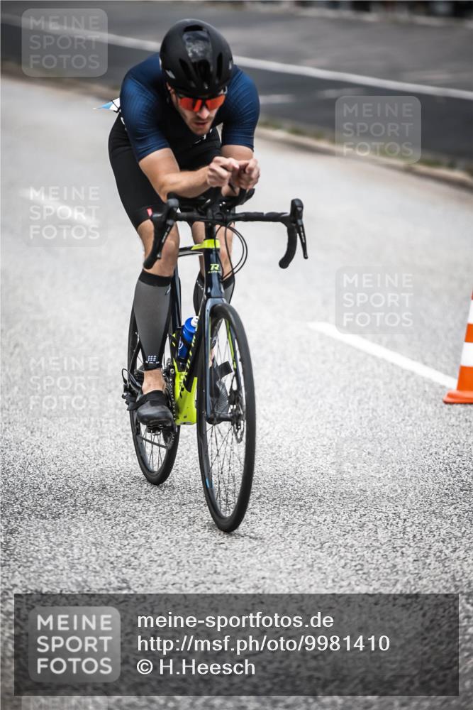 16.08.2026 - KN Förde Triathlon 2026 H.Heesch http://msf.ph/oto/9981410 16.08.2026 12:45:21 Radfahren 503, 518 meine-sportfotos.de