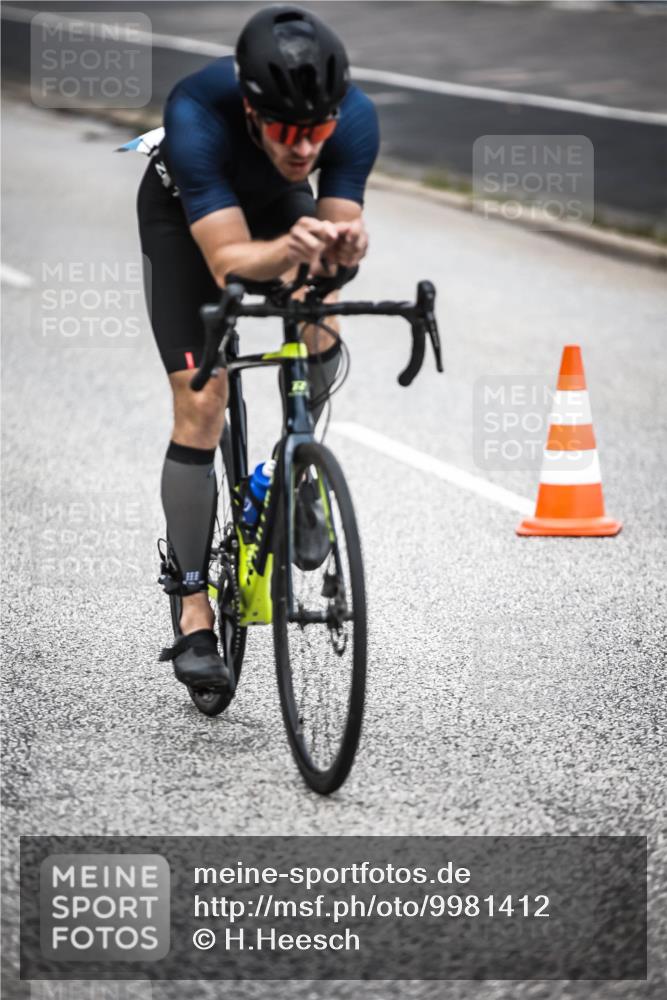16.08.2026 - KN Förde Triathlon 2026 H.Heesch http://msf.ph/oto/9981412 16.08.2026 12:45:21 Radfahren 503, 518 meine-sportfotos.de
