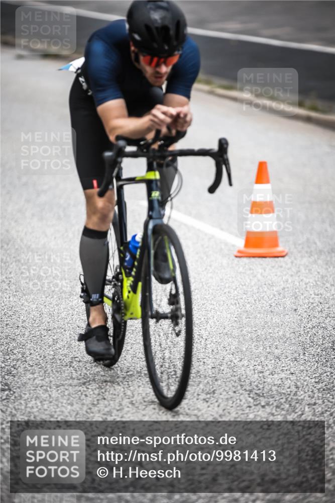 16.08.2026 - KN Förde Triathlon 2026 H.Heesch http://msf.ph/oto/9981413 16.08.2026 12:45:21 Radfahren 503, 518 meine-sportfotos.de