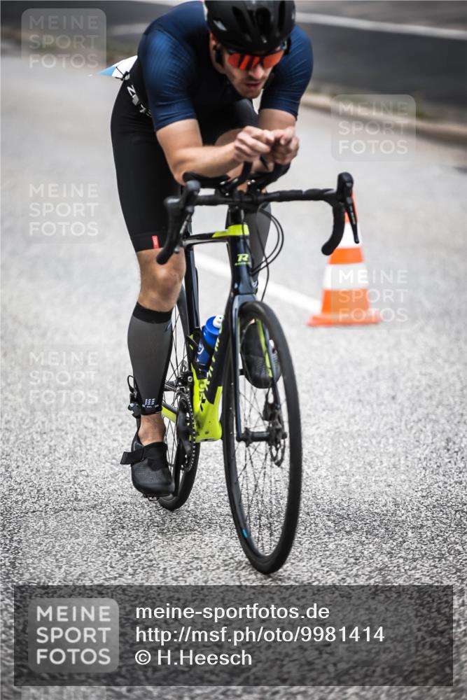 16.08.2026 - KN Förde Triathlon 2026 H.Heesch http://msf.ph/oto/9981414 16.08.2026 12:45:21 Radfahren 503, 518 meine-sportfotos.de