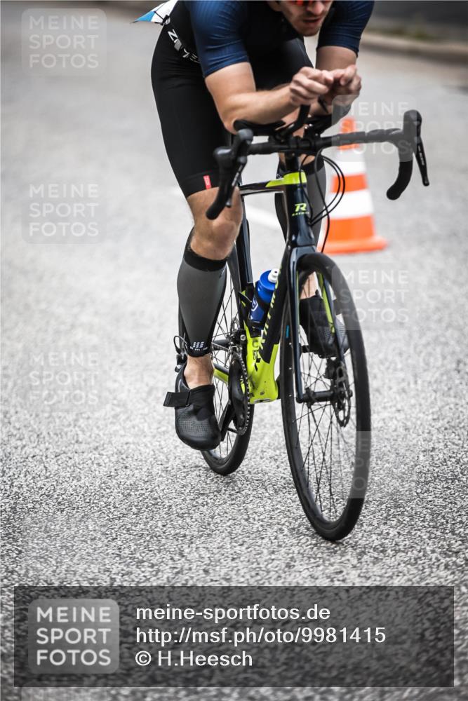 16.08.2026 - KN Förde Triathlon 2026 H.Heesch http://msf.ph/oto/9981415 16.08.2026 12:45:21 Radfahren 503, 518 meine-sportfotos.de