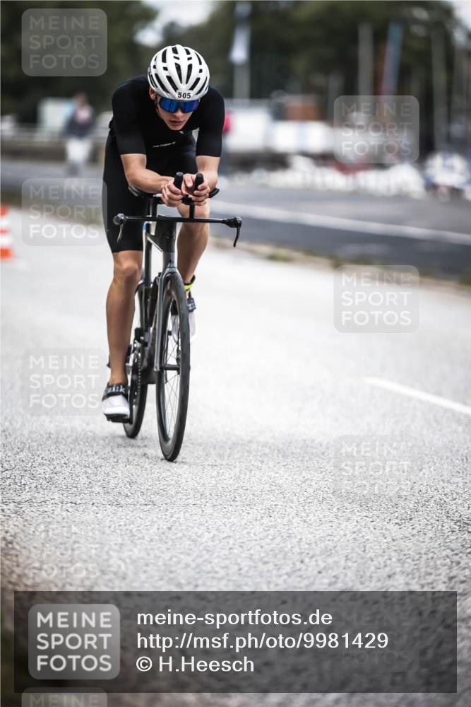 16.08.2026 - KN Förde Triathlon 2026 H.Heesch http://msf.ph/oto/9981429 16.08.2026 12:45:30 Radfahren 505 meine-sportfotos.de