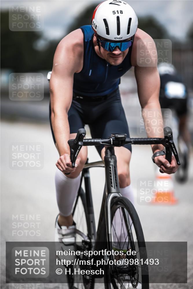 16.08.2026 - KN Förde Triathlon 2026 H.Heesch http://msf.ph/oto/9981493 16.08.2026 12:47:31 Radfahren 507, 518 meine-sportfotos.de