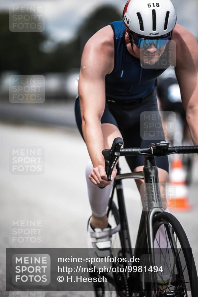 16.08.2026 - KN Förde Triathlon 2026 H.Heesch http://msf.ph/oto/9981494 16.08.2026 12:47:31 Radfahren 507, 518 meine-sportfotos.de