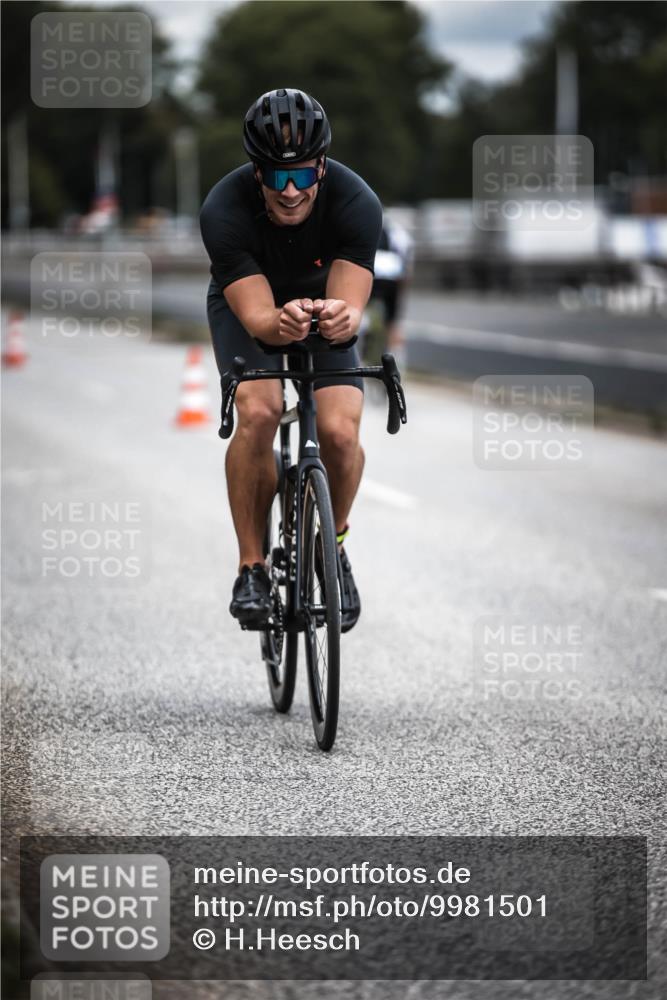 16.08.2026 - KN Förde Triathlon 2026 H.Heesch http://msf.ph/oto/9981501 16.08.2026 12:47:49 Radfahren 508, 520, 521 meine-sportfotos.de