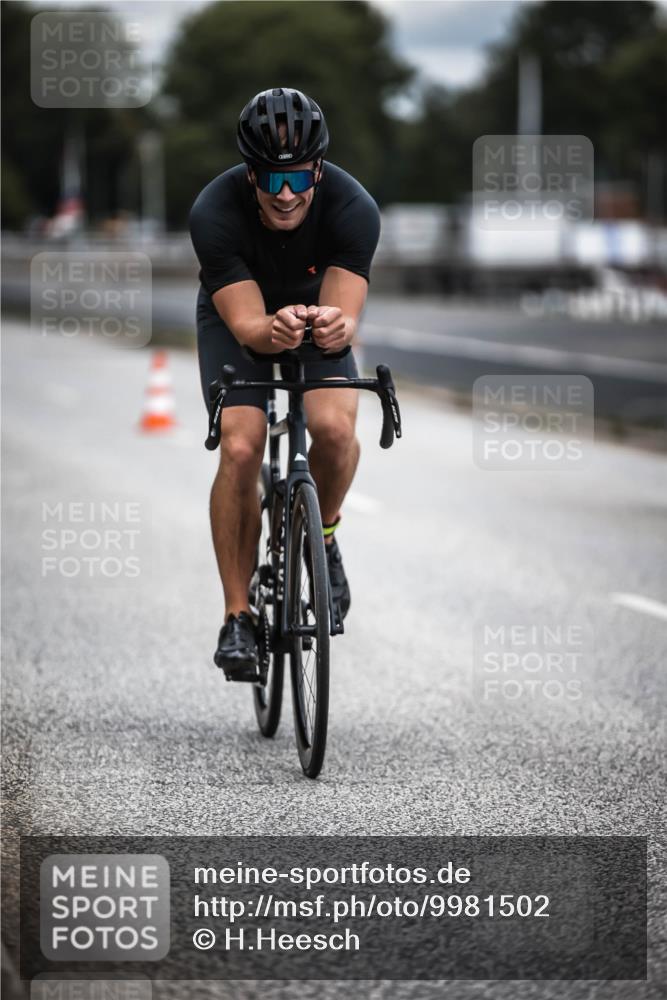 16.08.2026 - KN Förde Triathlon 2026 H.Heesch http://msf.ph/oto/9981502 16.08.2026 12:47:49 Radfahren 508, 520, 521 meine-sportfotos.de