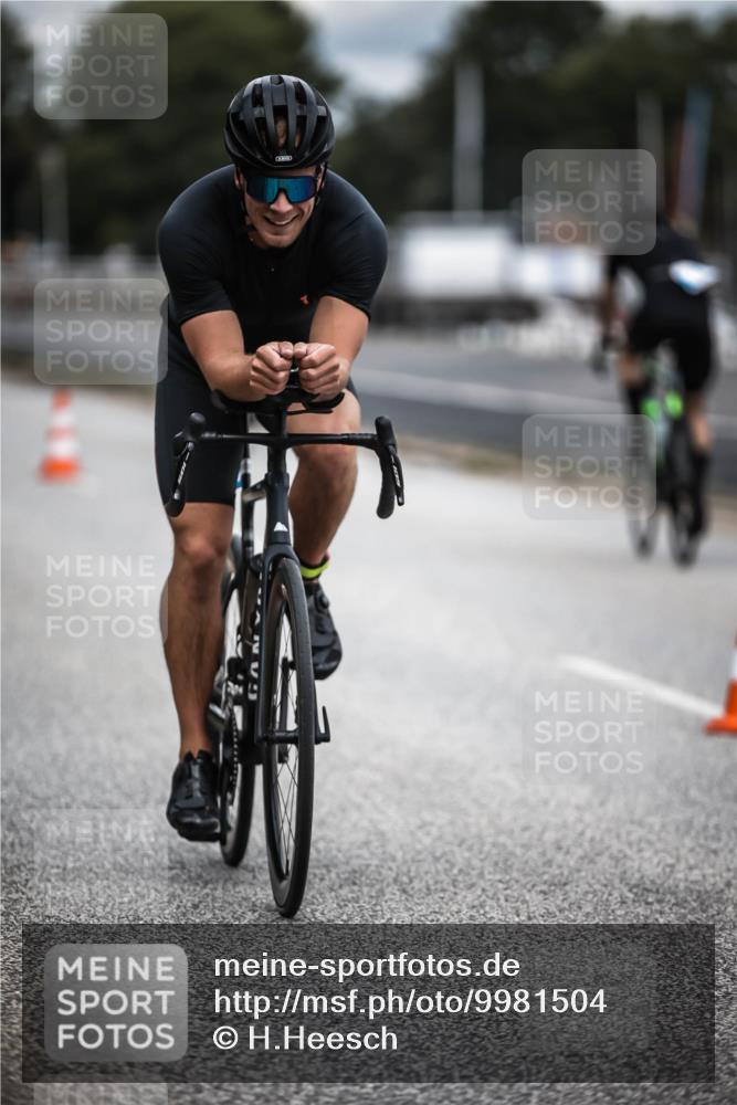 16.08.2026 - KN Förde Triathlon 2026 H.Heesch http://msf.ph/oto/9981504 16.08.2026 12:47:49 Radfahren 508, 520, 521 meine-sportfotos.de