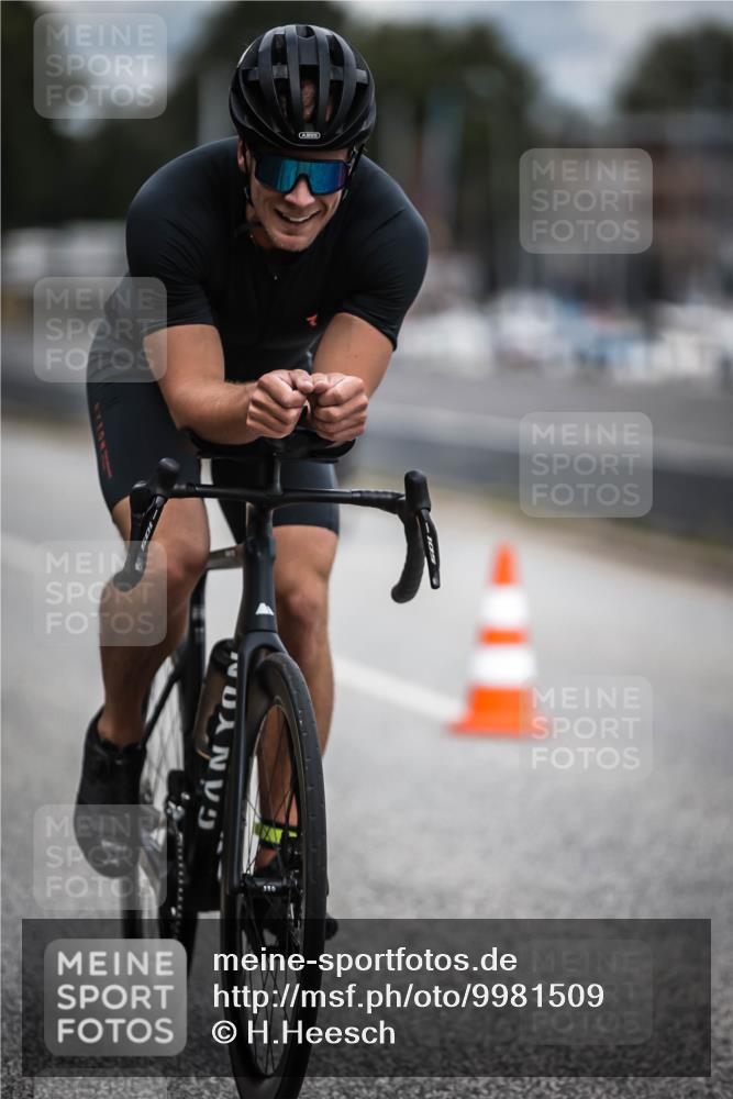 16.08.2026 - KN Förde Triathlon 2026 H.Heesch http://msf.ph/oto/9981509 16.08.2026 12:47:50 Radfahren 508, 520, 521 meine-sportfotos.de