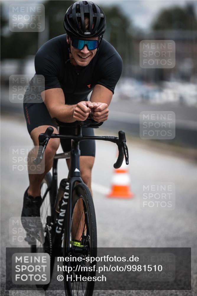 16.08.2026 - KN Förde Triathlon 2026 H.Heesch http://msf.ph/oto/9981510 16.08.2026 12:47:50 Radfahren 508, 520, 521 meine-sportfotos.de