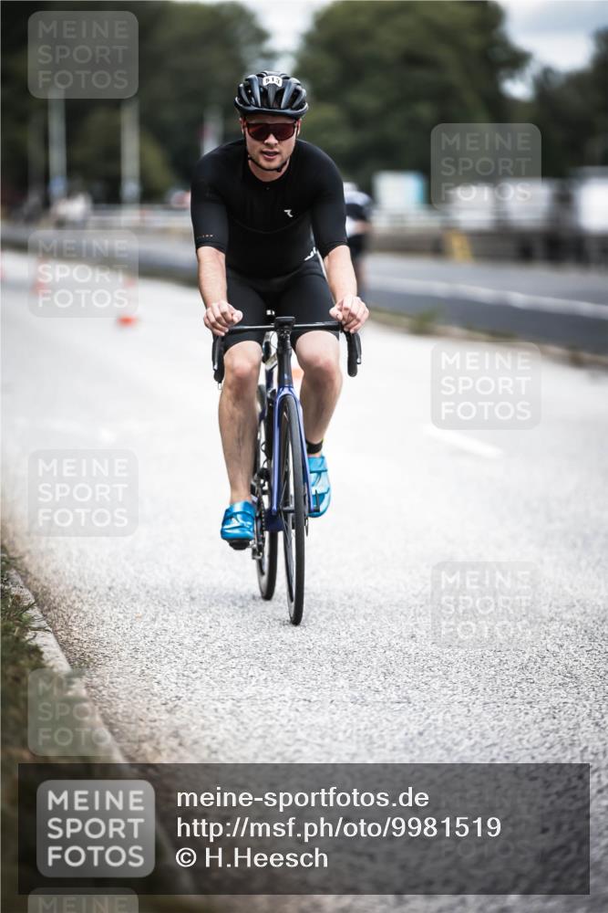 16.08.2026 - KN Förde Triathlon 2026 H.Heesch http://msf.ph/oto/9981519 16.08.2026 12:48:16 Radfahren 513 meine-sportfotos.de