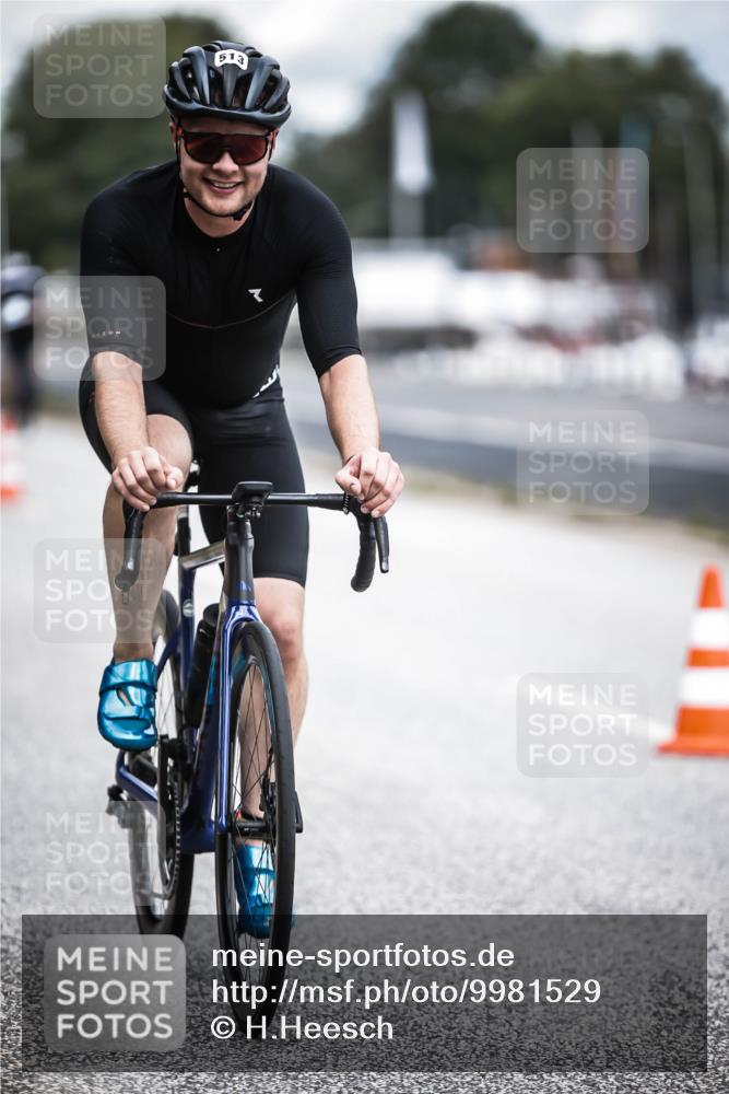 16.08.2026 - KN Förde Triathlon 2026 H.Heesch http://msf.ph/oto/9981529 16.08.2026 12:48:16 Radfahren 513 meine-sportfotos.de