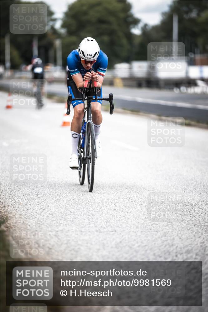 16.08.2026 - KN Förde Triathlon 2026 H.Heesch http://msf.ph/oto/9981569 16.08.2026 12:48:44 Radfahren 506, 524, 525, 526, 547 meine-sportfotos.de