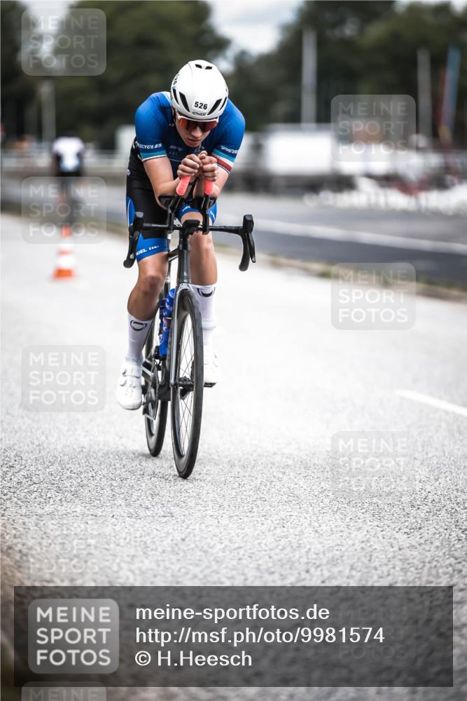 16.08.2026 - KN Förde Triathlon 2026 H.Heesch http://msf.ph/oto/9981574 16.08.2026 12:48:44 Radfahren 506, 524, 525, 526, 547 meine-sportfotos.de