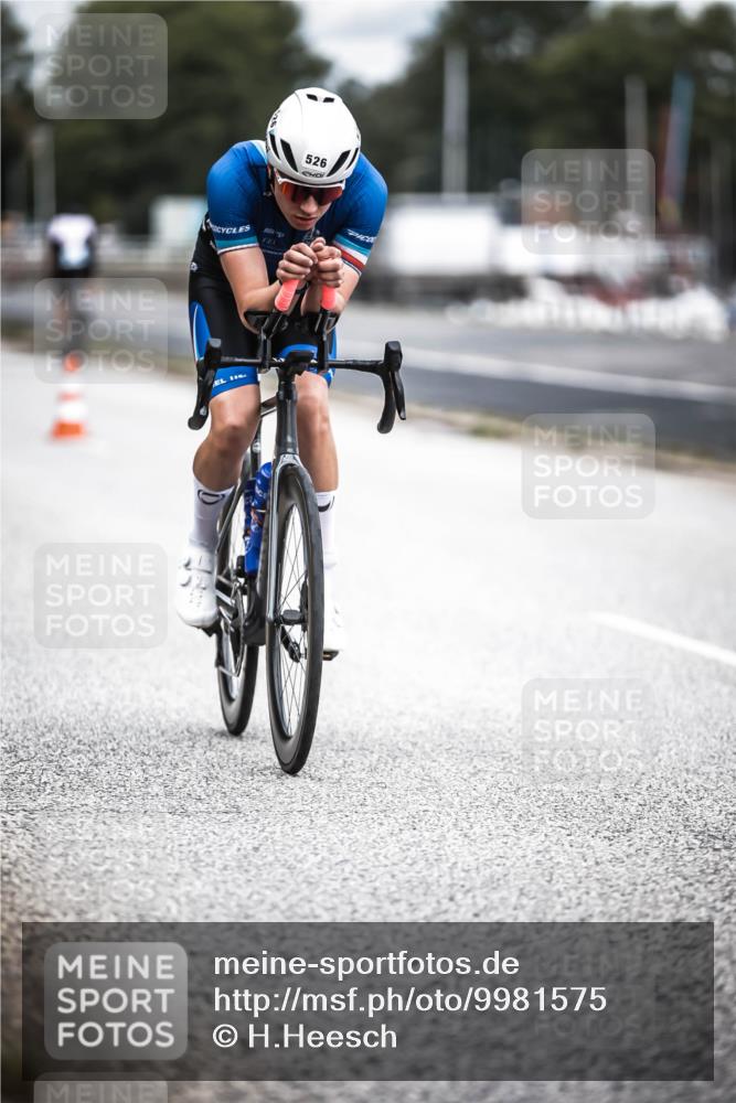 16.08.2026 - KN Förde Triathlon 2026 H.Heesch http://msf.ph/oto/9981575 16.08.2026 12:48:44 Radfahren 506, 524, 525, 526, 547 meine-sportfotos.de
