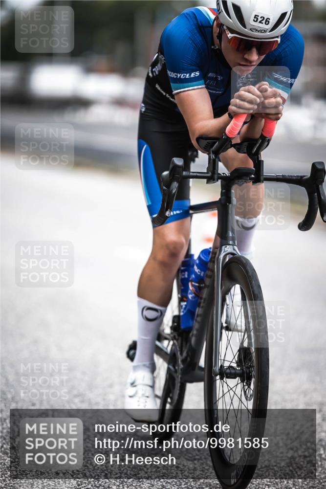 16.08.2026 - KN Förde Triathlon 2026 H.Heesch http://msf.ph/oto/9981585 16.08.2026 12:48:44 Radfahren 506, 524, 525, 526, 547 meine-sportfotos.de