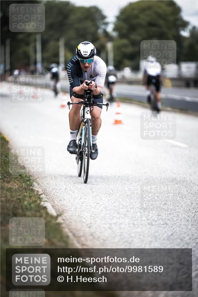 16.08.2026 - KN Förde Triathlon 2026 H.Heesch http://msf.ph/oto/9981589 16.08.2026 12:48:56 Radfahren 534 meine-sportfotos.de