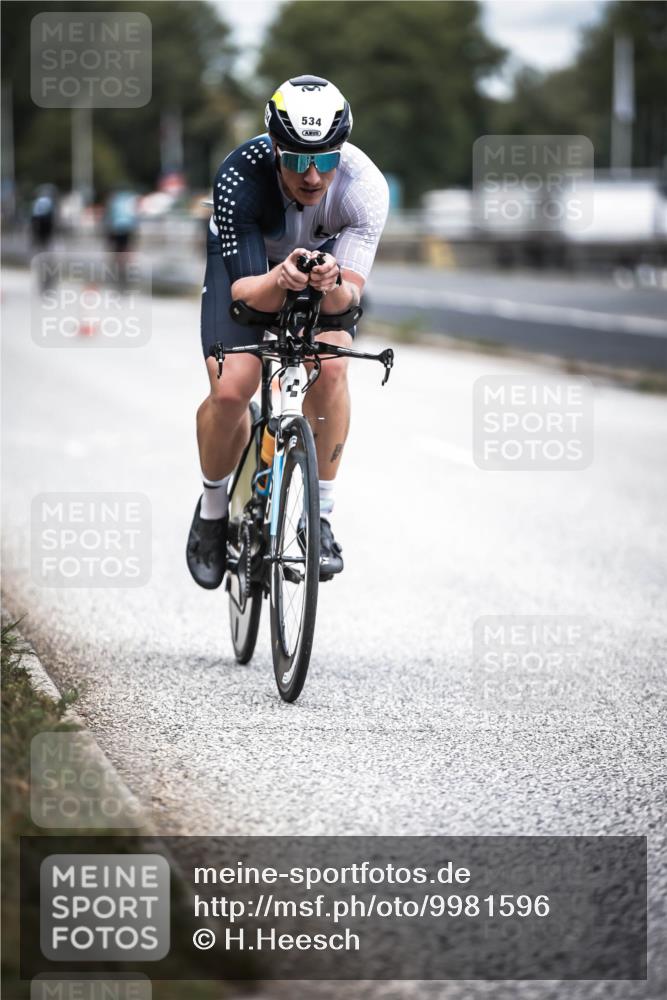16.08.2026 - KN Förde Triathlon 2026 H.Heesch http://msf.ph/oto/9981596 16.08.2026 12:48:57 Radfahren 509, 534 meine-sportfotos.de