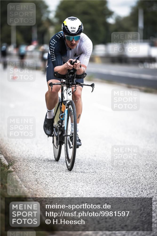 16.08.2026 - KN Förde Triathlon 2026 H.Heesch http://msf.ph/oto/9981597 16.08.2026 12:48:57 Radfahren 509, 534 meine-sportfotos.de