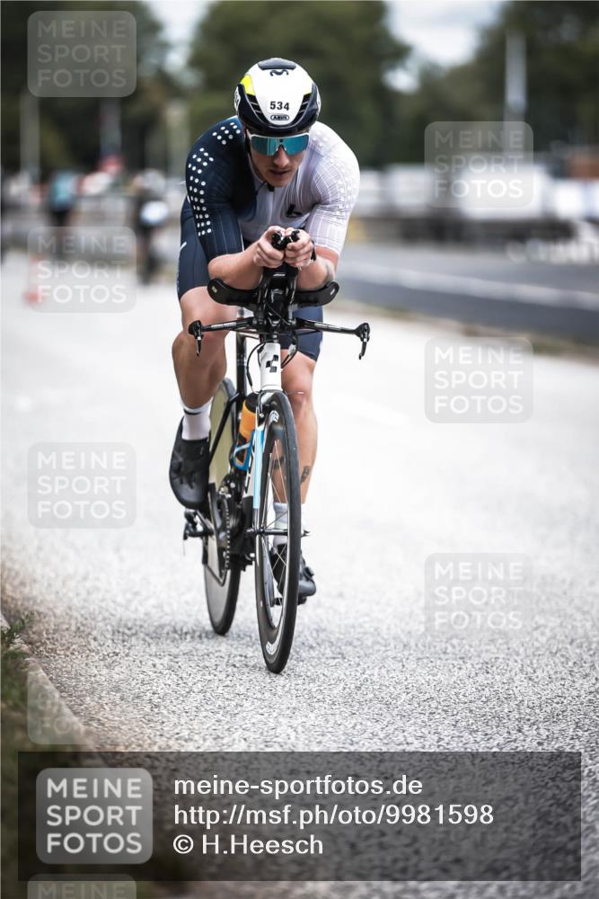 16.08.2026 - KN Förde Triathlon 2026 H.Heesch http://msf.ph/oto/9981598 16.08.2026 12:48:57 Radfahren 509, 534 meine-sportfotos.de