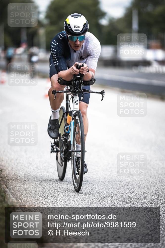 16.08.2026 - KN Förde Triathlon 2026 H.Heesch http://msf.ph/oto/9981599 16.08.2026 12:48:57 Radfahren 509, 534 meine-sportfotos.de
