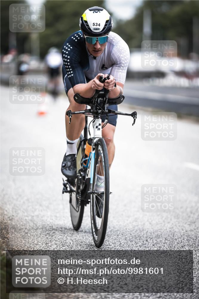 16.08.2026 - KN Förde Triathlon 2026 H.Heesch http://msf.ph/oto/9981601 16.08.2026 12:48:57 Radfahren 509, 534 meine-sportfotos.de