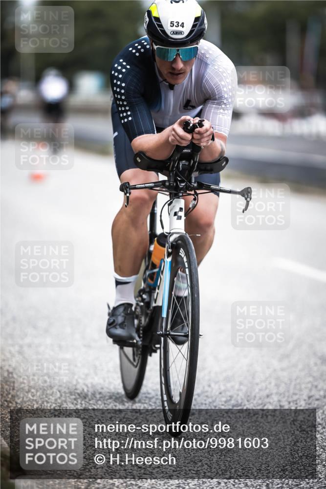 16.08.2026 - KN Förde Triathlon 2026 H.Heesch http://msf.ph/oto/9981603 16.08.2026 12:48:57 Radfahren 509, 534 meine-sportfotos.de