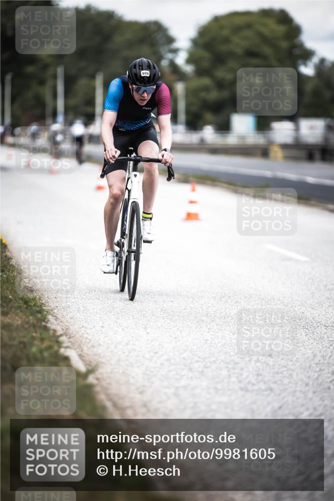 16.08.2026 - KN Förde Triathlon 2026 H.Heesch http://msf.ph/oto/9981605 16.08.2026 12:49:02 Radfahren 509 meine-sportfotos.de