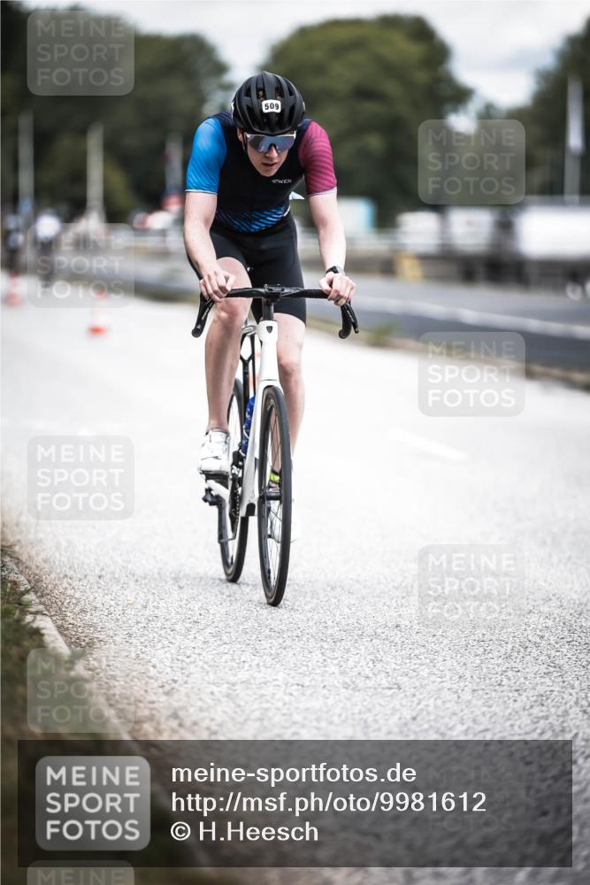 16.08.2026 - KN Förde Triathlon 2026 H.Heesch http://msf.ph/oto/9981612 16.08.2026 12:49:02 Radfahren 509 meine-sportfotos.de