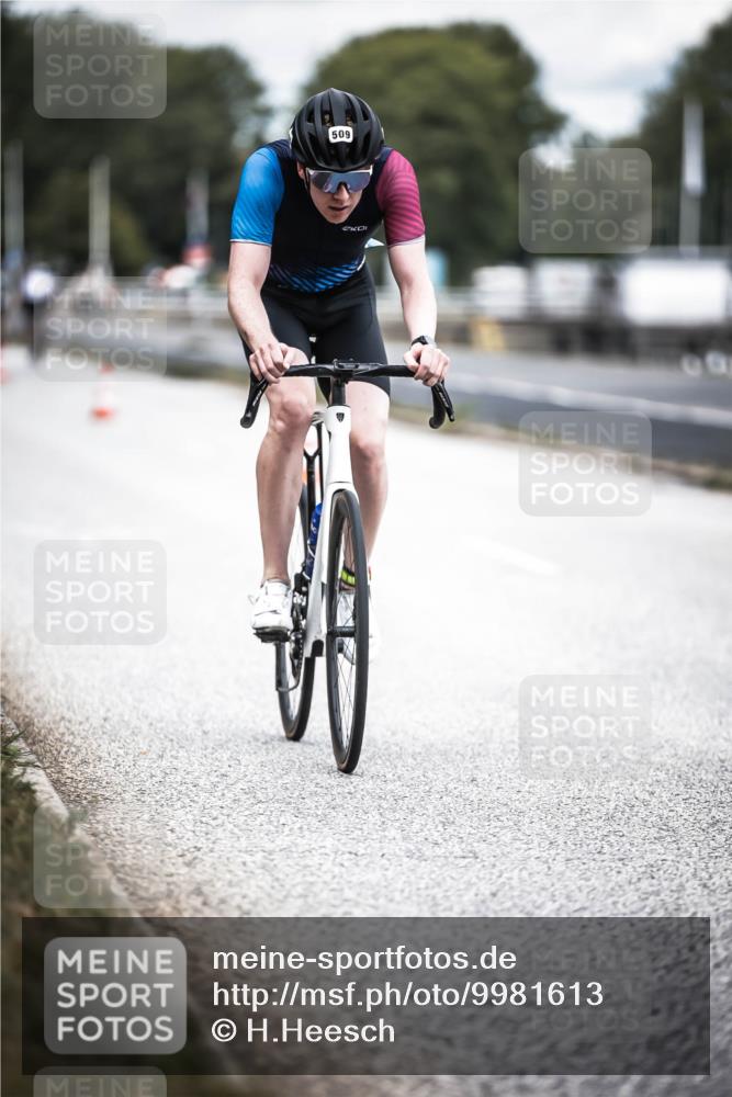 16.08.2026 - KN Förde Triathlon 2026 H.Heesch http://msf.ph/oto/9981613 16.08.2026 12:49:02 Radfahren 509 meine-sportfotos.de