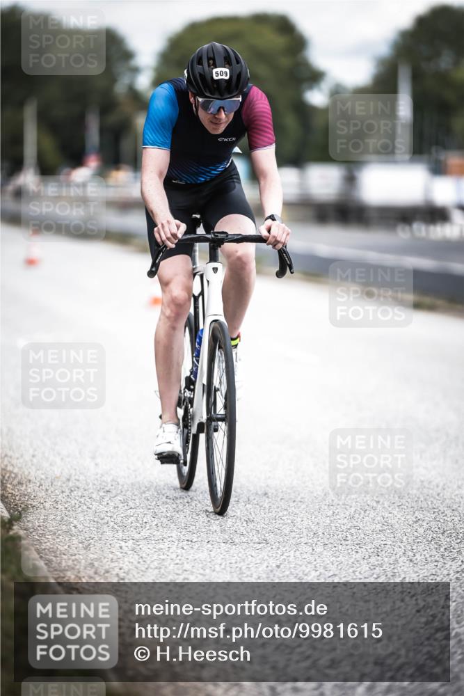 16.08.2026 - KN Förde Triathlon 2026 H.Heesch http://msf.ph/oto/9981615 16.08.2026 12:49:02 Radfahren 509 meine-sportfotos.de