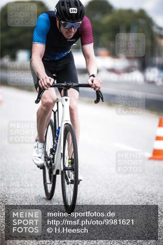 16.08.2026 - KN Förde Triathlon 2026 H.Heesch http://msf.ph/oto/9981621 16.08.2026 12:49:02 Radfahren 509 meine-sportfotos.de