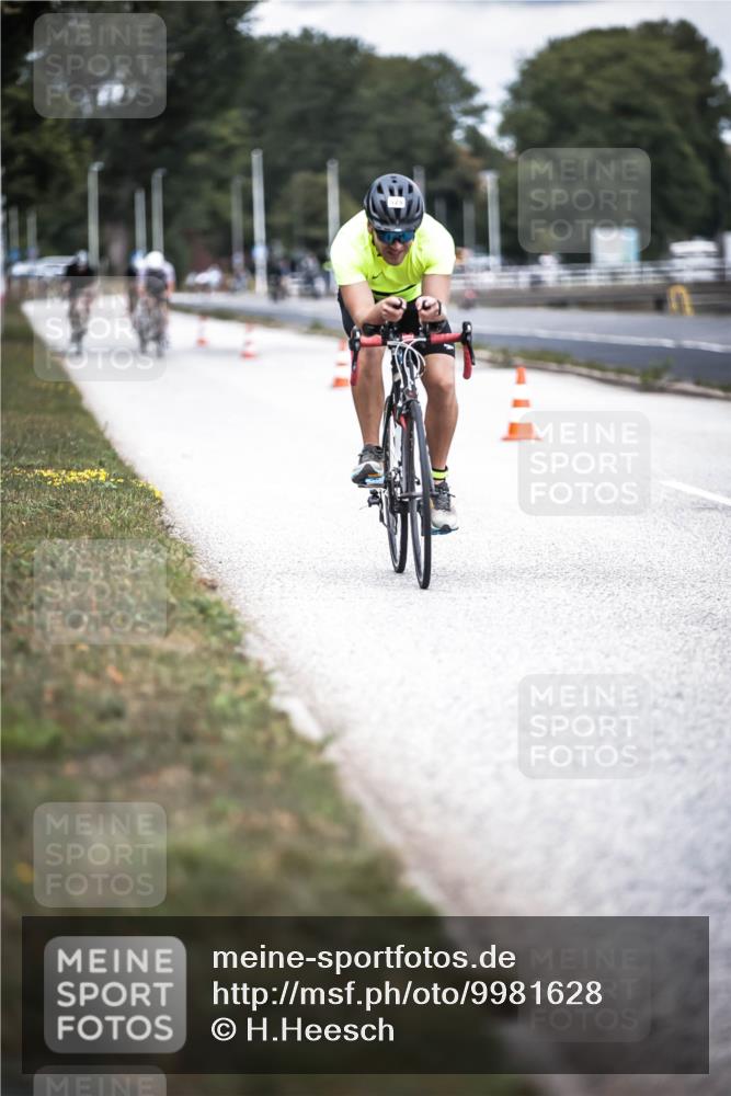 16.08.2026 - KN Förde Triathlon 2026 H.Heesch http://msf.ph/oto/9981628 16.08.2026 12:49:30 Radfahren 501, 528, 531, 542 meine-sportfotos.de